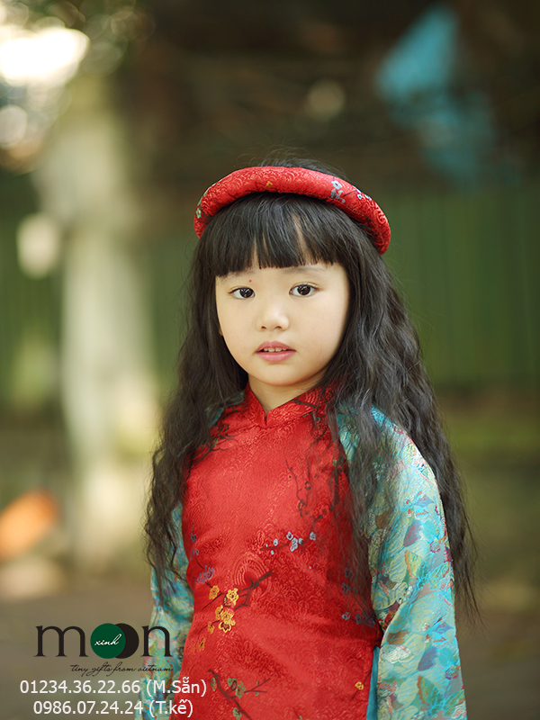 Áo dài Tấm Cám gấm Thượng Hải cho bé gái màu đỏ