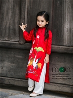 Đón tết nguyên đán 2018 ngọt ngào với áo dài truyền thống cho bé gái của Moon Xinh