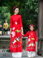 Mẹ và bé cùng xinh đẹp tết nguyên đán 2018 với bộ sưu tập áo dài truyền thống Moon Xinh