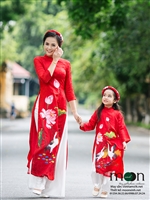Ngập tràn sắc hương ngày tết với bộ sưu tập áo dài cho mẹ của Moon Xinh