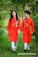 Lựa chọn áo dài đẹp nhất cho bé chơi xuân ở Moon Xinh 