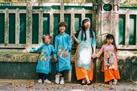 Mua áo dài vẽ cho bé tại Lai Châu